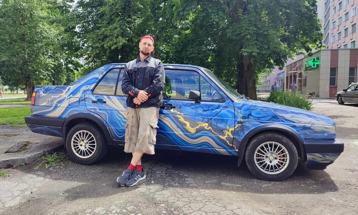 «В ГАИ смотреть машину пришло даже начальство». Белорус превратил 39-летнюю Jetta в арт-объект