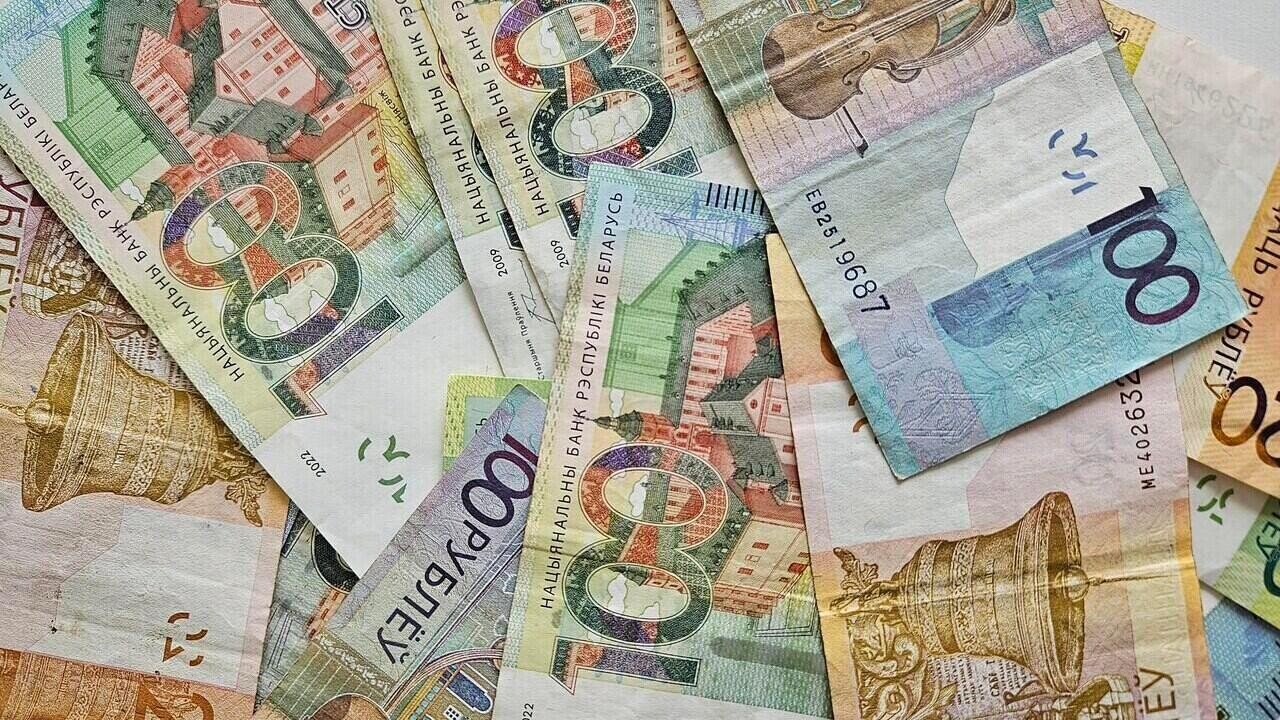 Оршанец приложил банковскую карту к своему телефону – и лишился 70 000 BYN