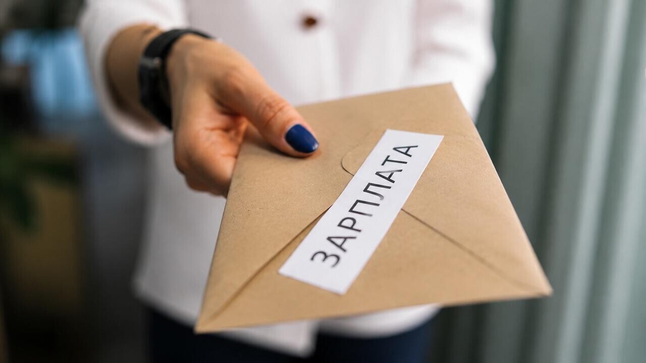 Белорусов предупредили о зарплате, которая уменьшит пенсию