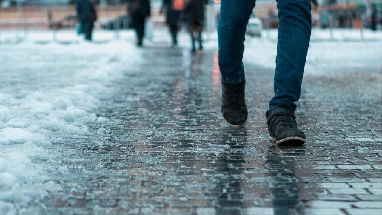 Оранжевый уровень опасности объявлен в Беларуси на среду – будет скользко