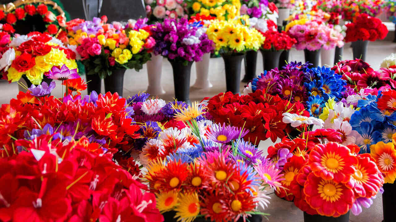 МАРТ проверил продавцов искусственных цветов. Какие нарушения нашли?