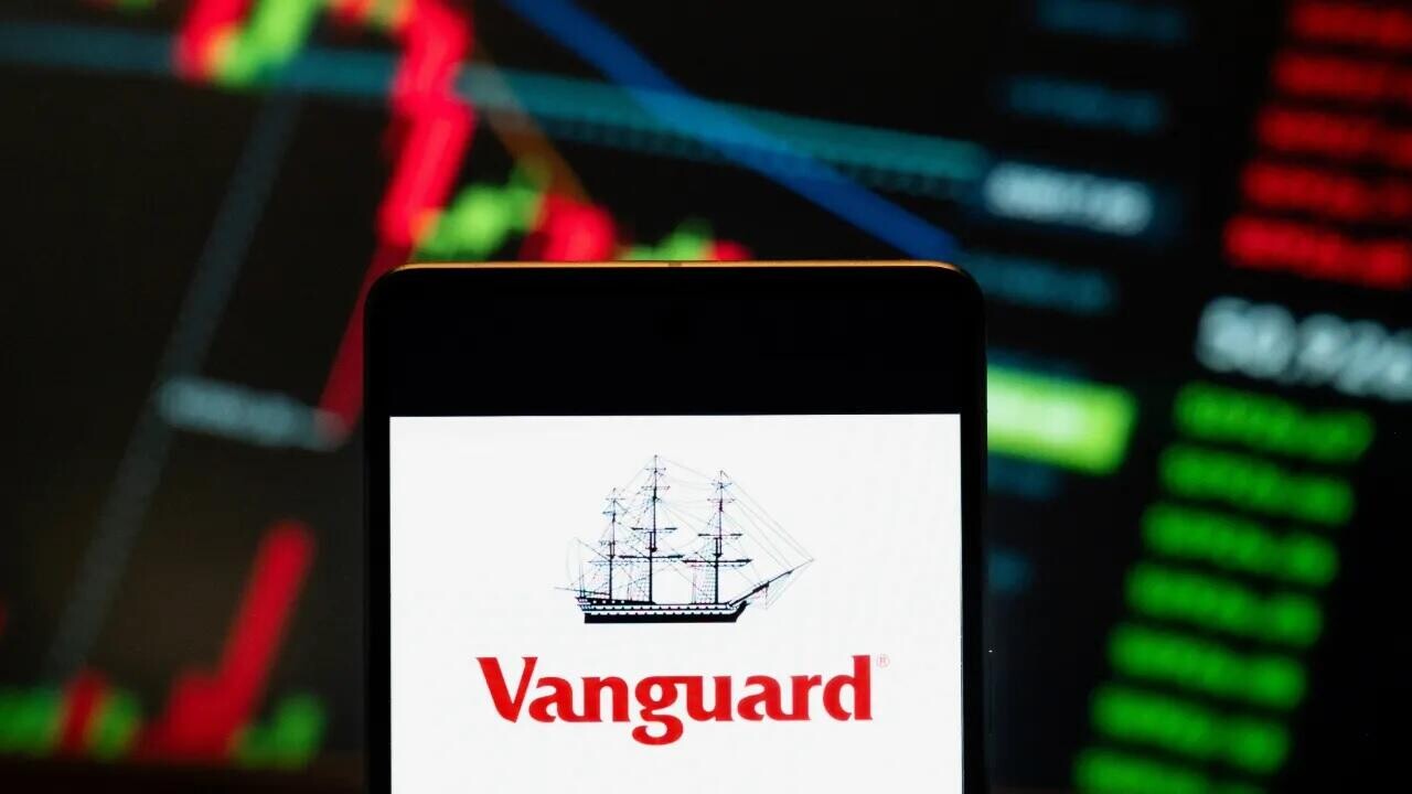 Управляющая $12 трлн компания Vanguard ищет руководителя по криптовалютам