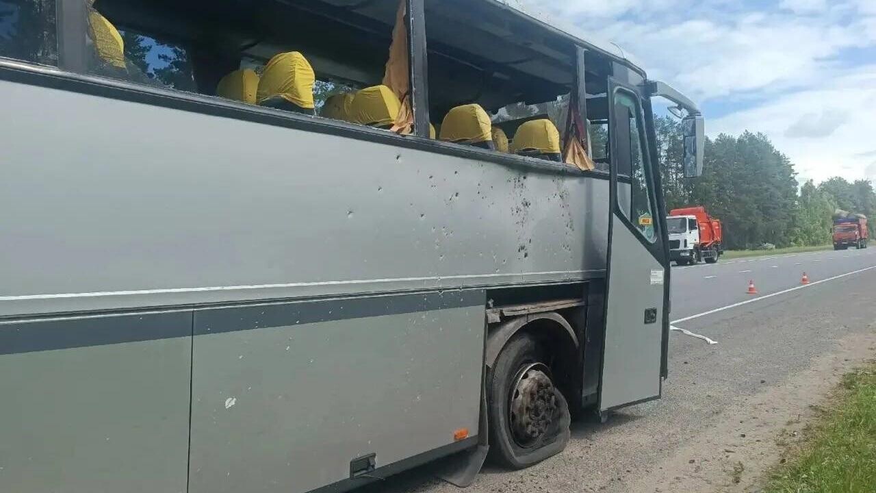 Автобус с детской спортивной командой из Беларуси попал под удар дрона в России