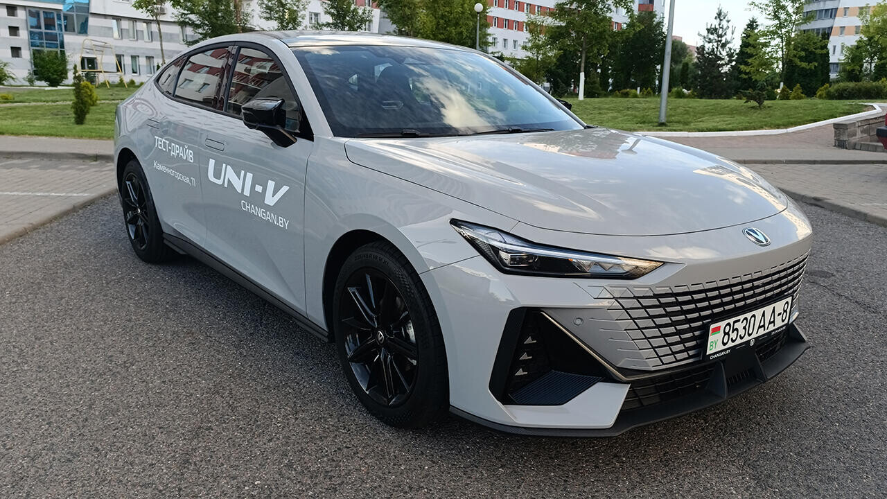 Белорусский тест-драйв Changan Uni-V за 90 тысяч: зачем хетчбэку спортивный характер?