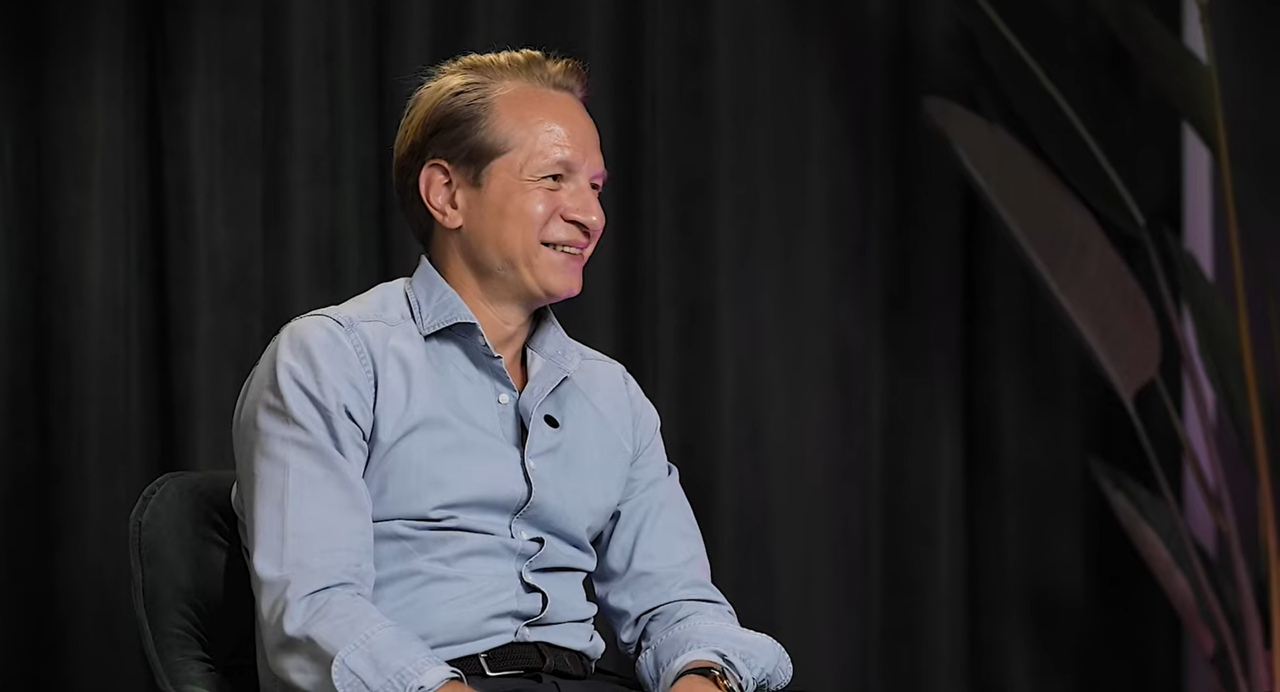 «Если хочешь иметь — будь готов потерять»: уроки жесткого менеджера Виктора Епимахова