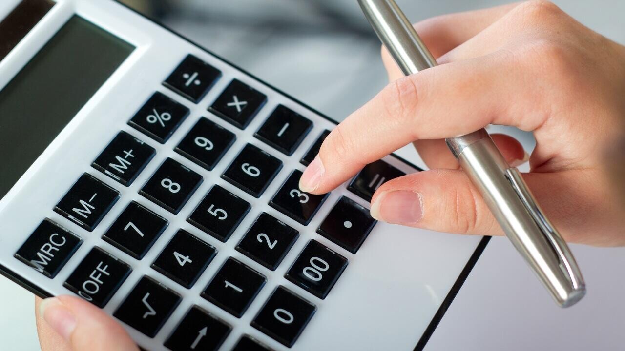 Правительство Беларуси утвердило параметры бюджета на три года. Что в документе?