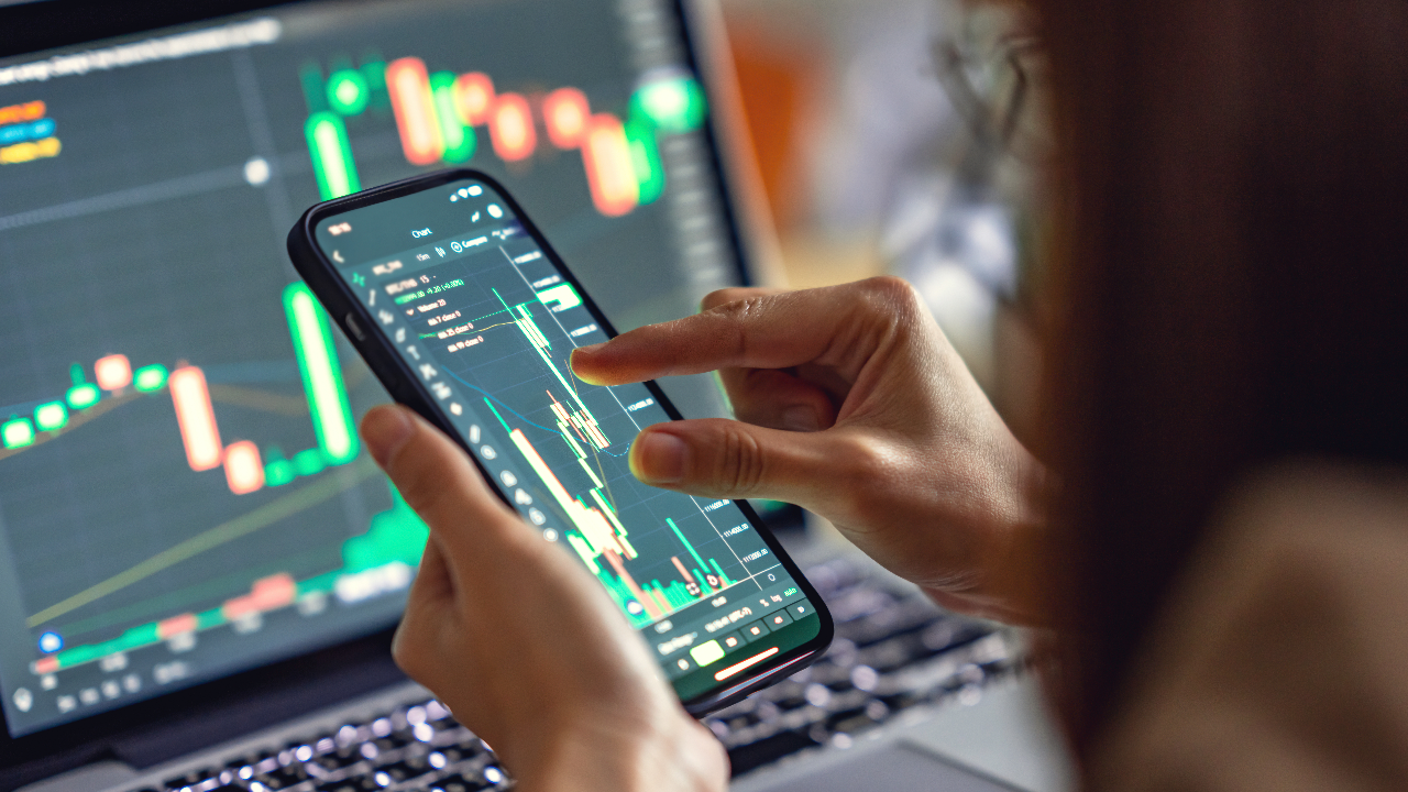 Минус 83 000 рублей — как белоруска потеряла деньги на инвестициях