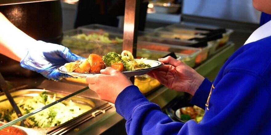 В меню белорусских школьников появится больше полуфабрикатов