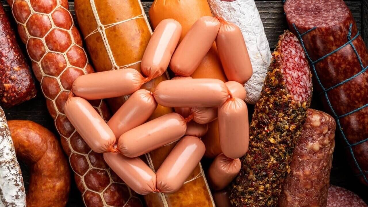 Россельхознадзор вернул в Беларусь более 5 тонн колбасы и сметаны: почему