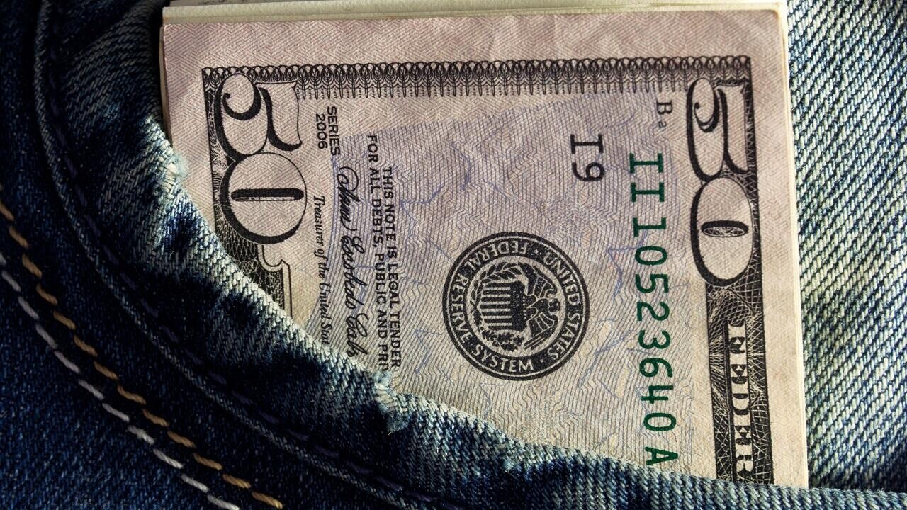 Фальшивые 50-долларовые купюры в Беларуси стали выявлять в два раза чаще