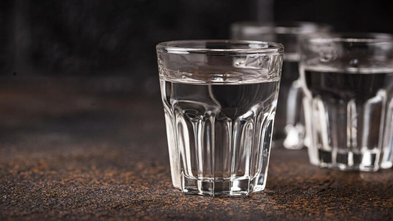 Названы главные покупатели российской водки. Кто в лидерах?