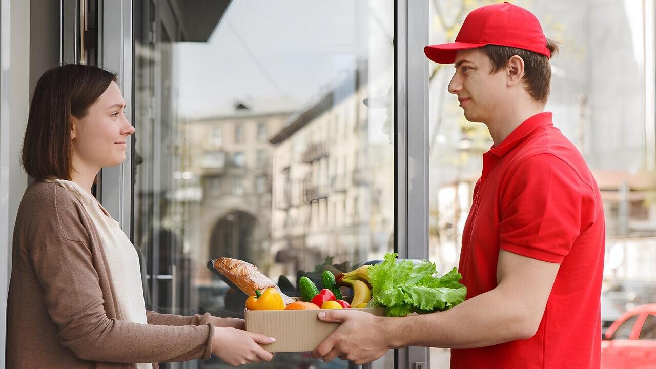 Продукты прямо домой: смотрим на условия сервисов по доставке из супермаркетов Минска
