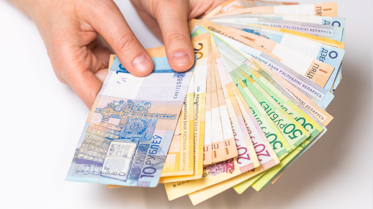 У этих работников медианная зарплата – 5300 рублей. И это не в Минске