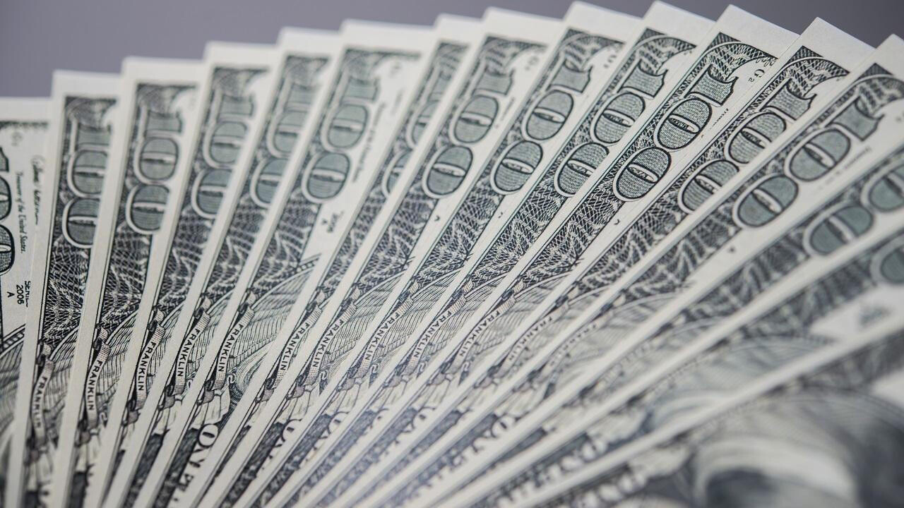 «Быстрый заработок» обернулся для минчанина потерей $125 000, взятых у отца