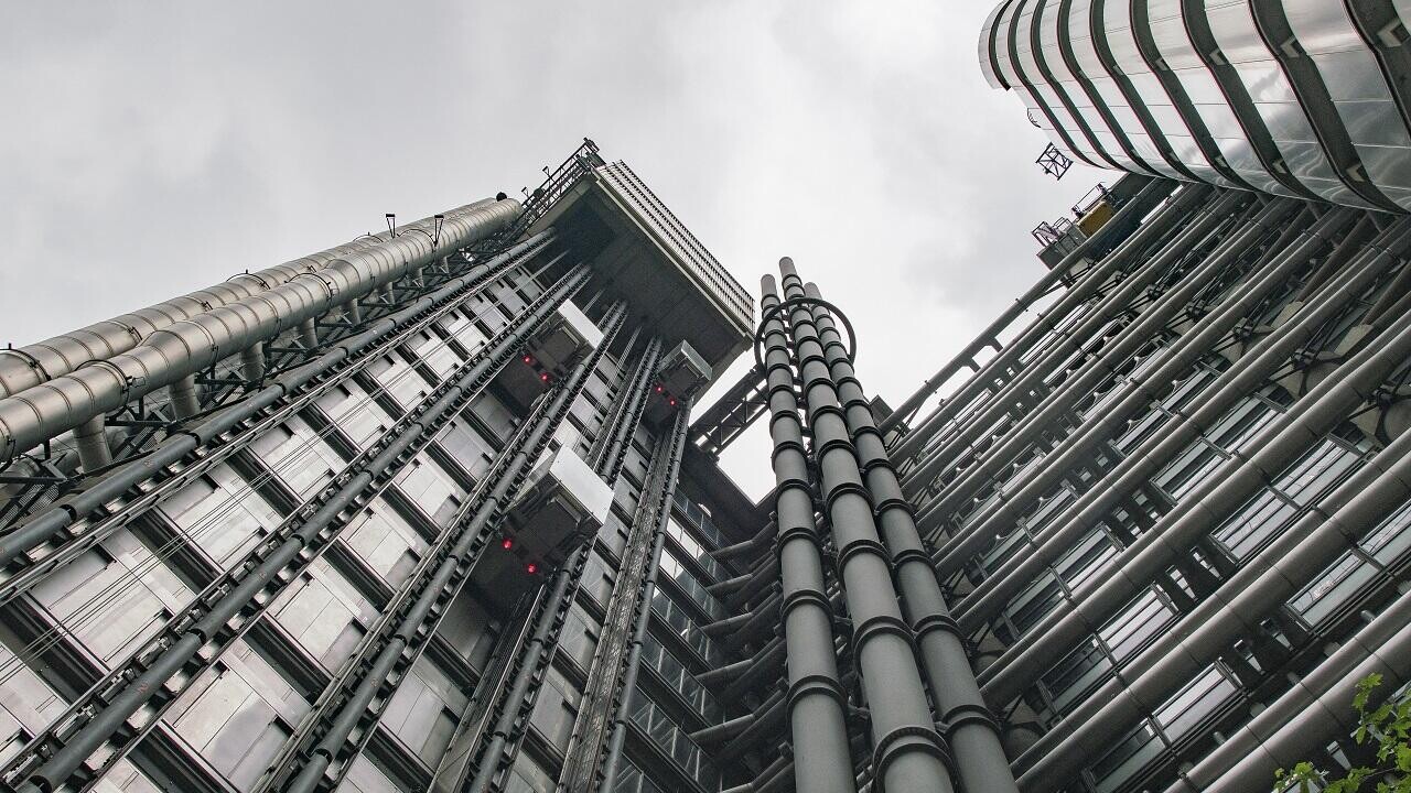 Промпроизводство в Беларуси упало на 3,4%. Рост есть только в одном регионе