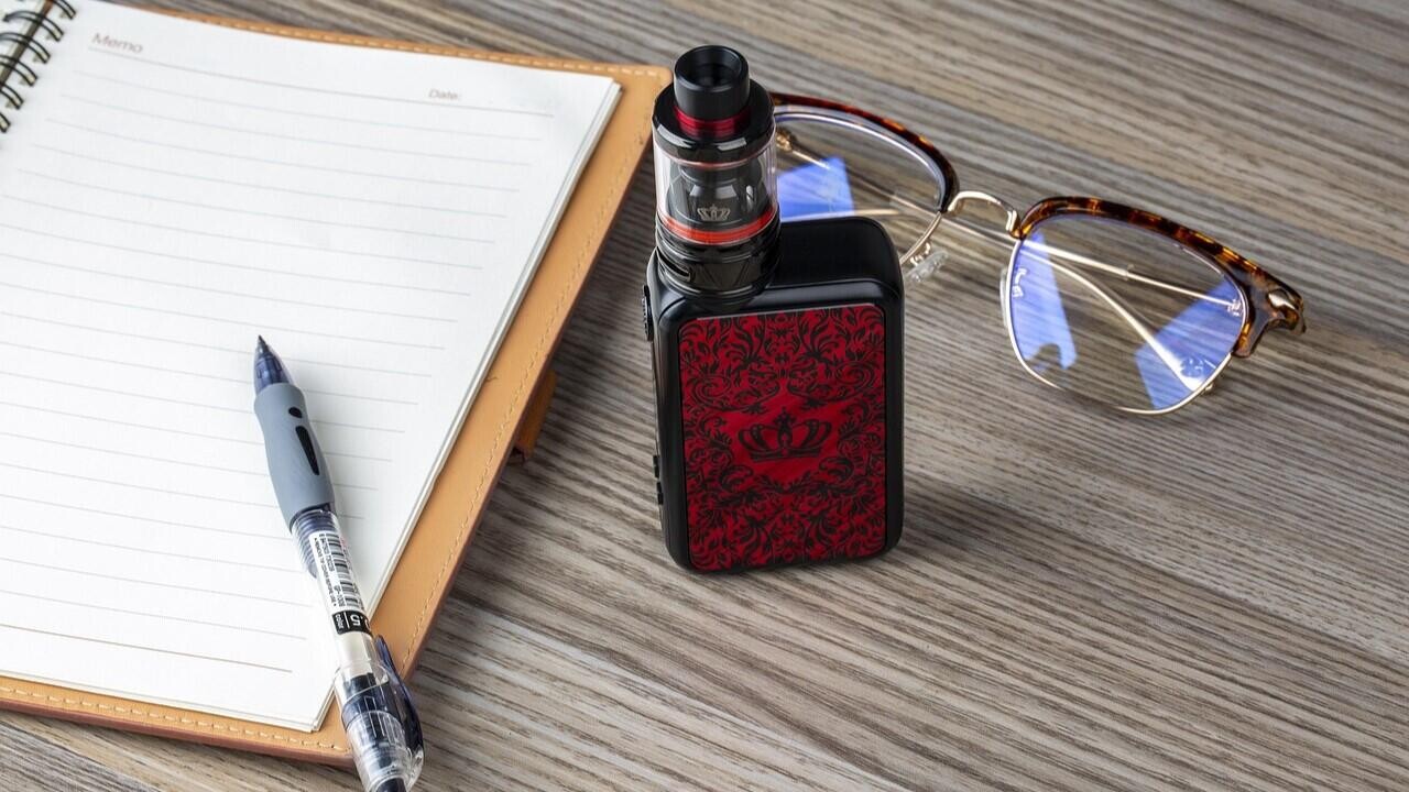 В Беларуси хотят запретить рекламу электронных сигарет и не только: новый законопроект 