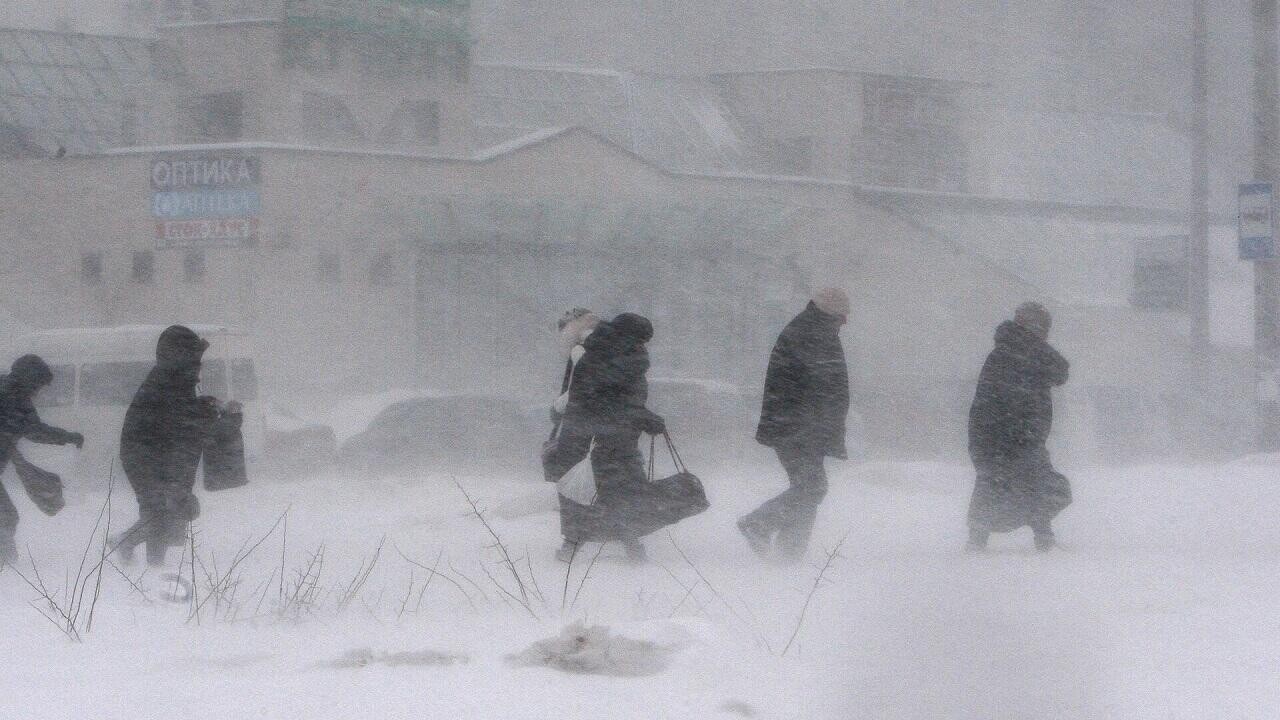 Белгидромет сравнил недавний снежный шторм с легендарным «Хавьером». Кто мощнее?