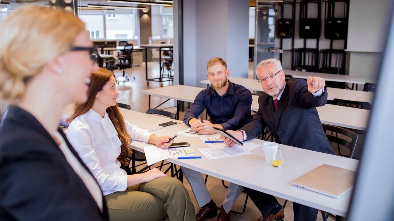 Когда и как проводить годовое собрание в компании: советы юриста