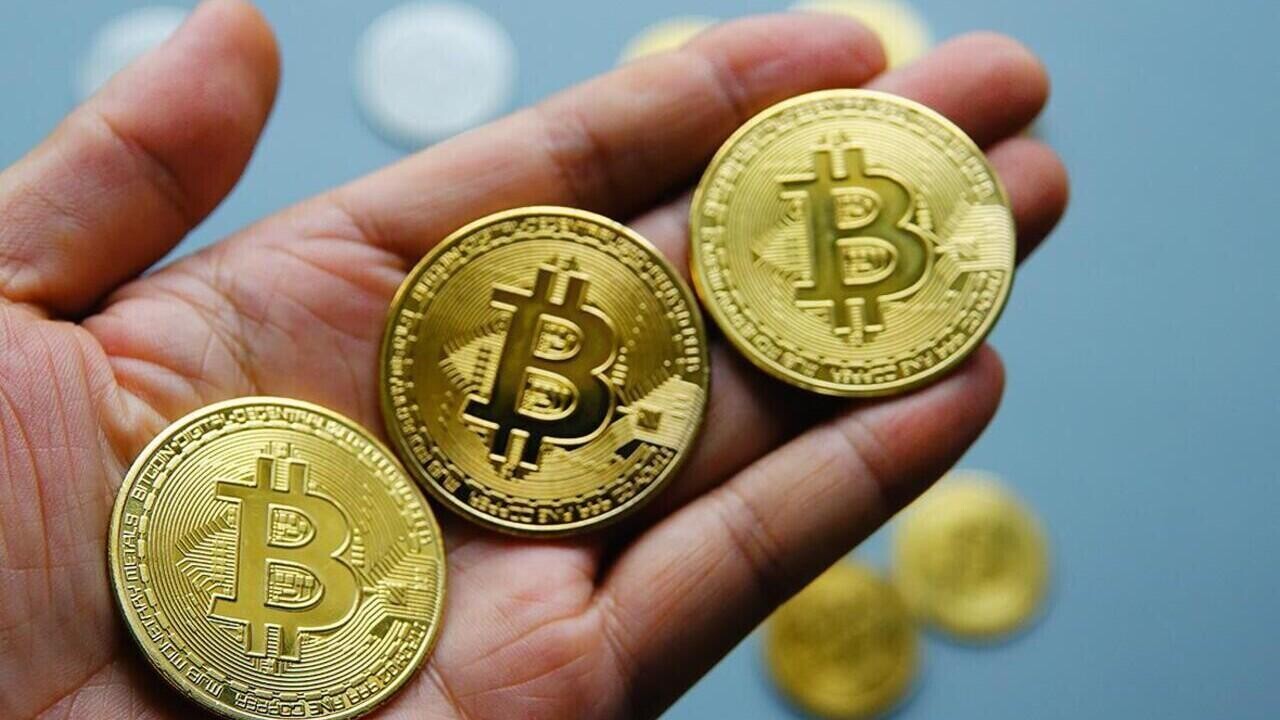 ​​Мосбиржа планирует запустить торги биткоином к рублю