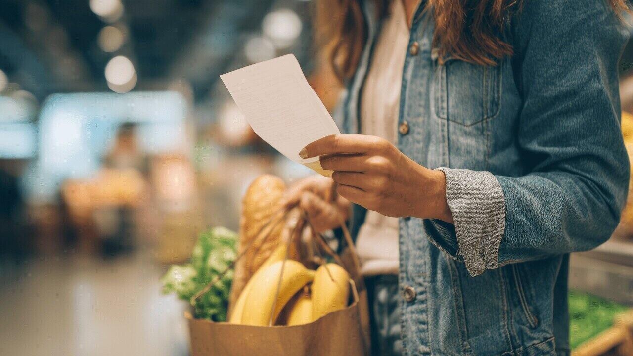 Ценник или чек? Белоруска нашла две цены на один товар — что делать