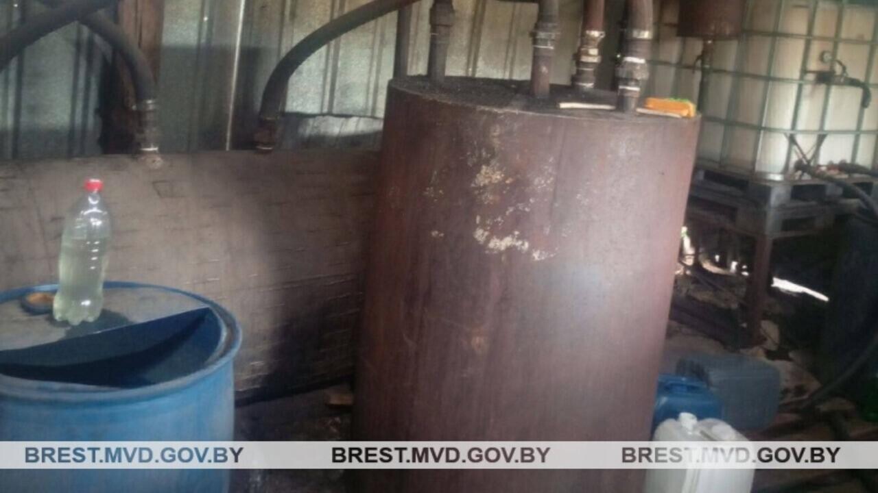 Белорус оформил отпуск, чтобы устроить самогонный мини-завод