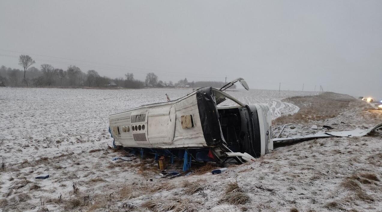 На Витебщине перевернулся международный автобус – погибла пассажирка