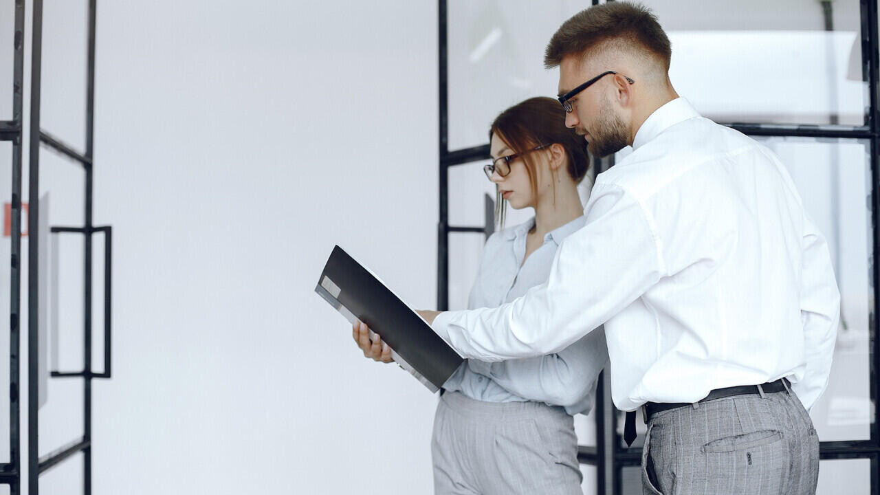 Зачем нужно сопровождение покупки коммерческой недвижимости и чем могут помочь юристы?