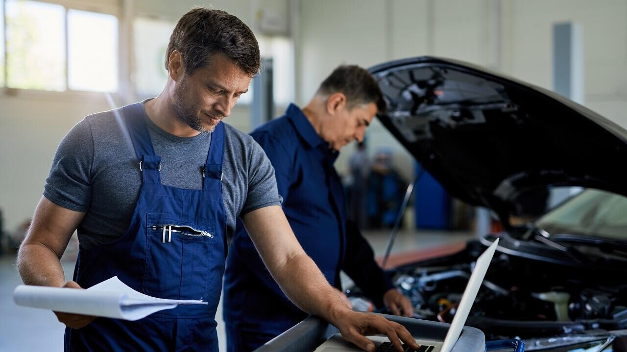 Владельцы авто в Беларуси в феврале бросились проходить техосмотр