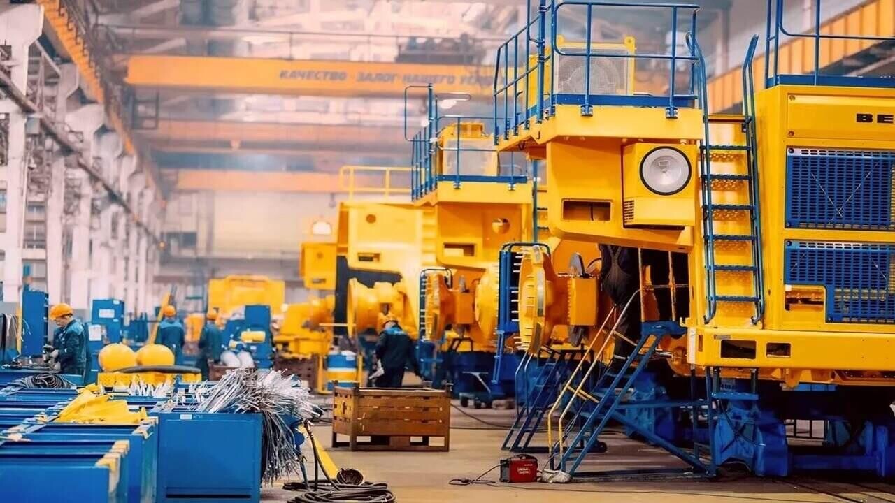 БЕЛАЗ ищет работников: какие зарплаты предлагают