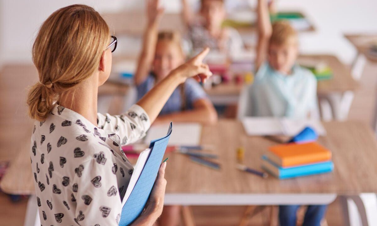 «Отпускные минимум 5000 BYN, зарплата – 2800 BYN». Учительница призналась, что даже не думает о подработках