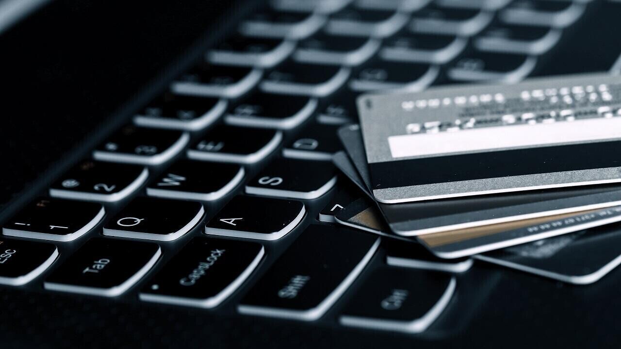 Для банков утвердили правила борьбы с аферистами через антифрод и цифровой отпечаток