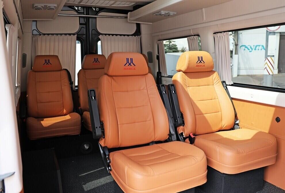 Не автобус, а почти бизнес-джет: МАЗ показал авто для аэропорта