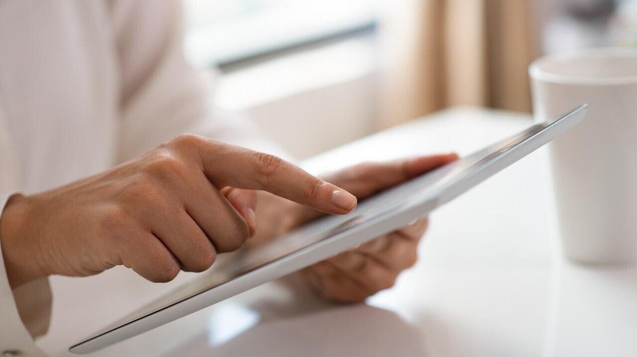 Впервые в Беларуси сделку с квартирой оформили по видеосвязи