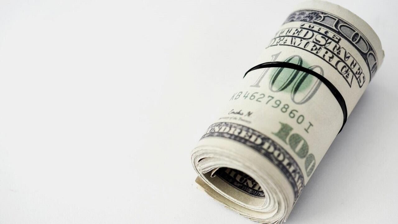 Юрлица в Беларуси внезапно сделались чистыми продавцами валюты