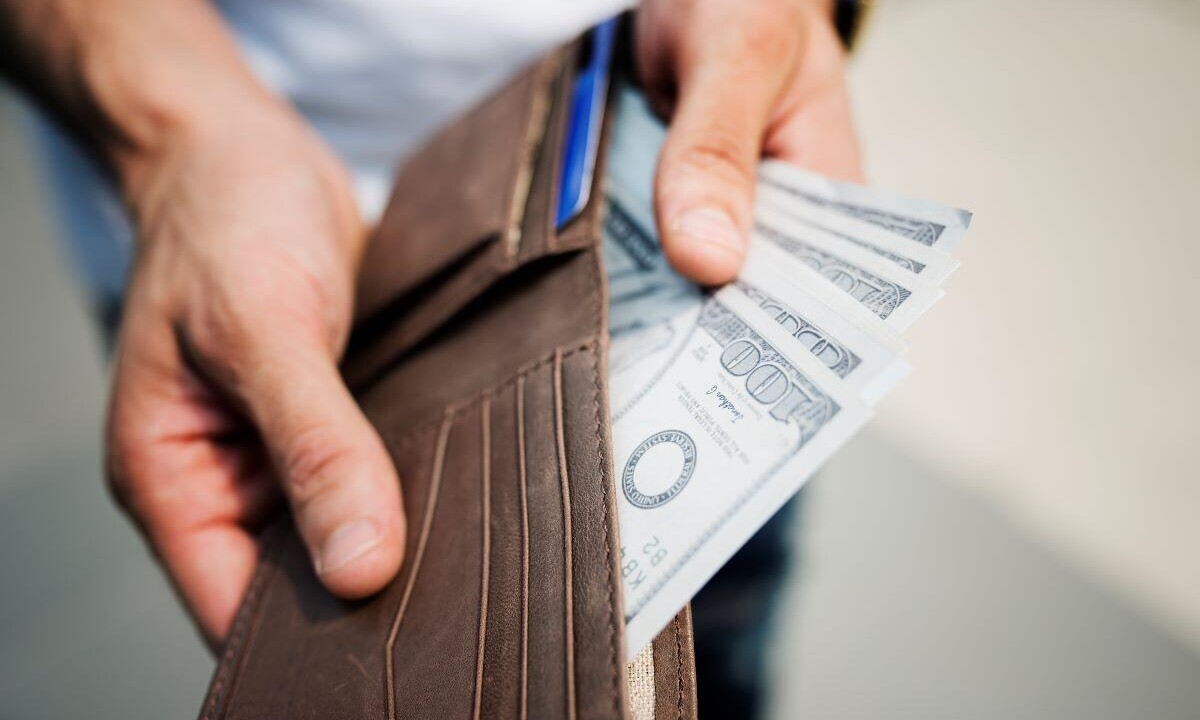 Можно ли одолжить деньги под проценты и взять у друга $500 на месяц – как давать взаймы