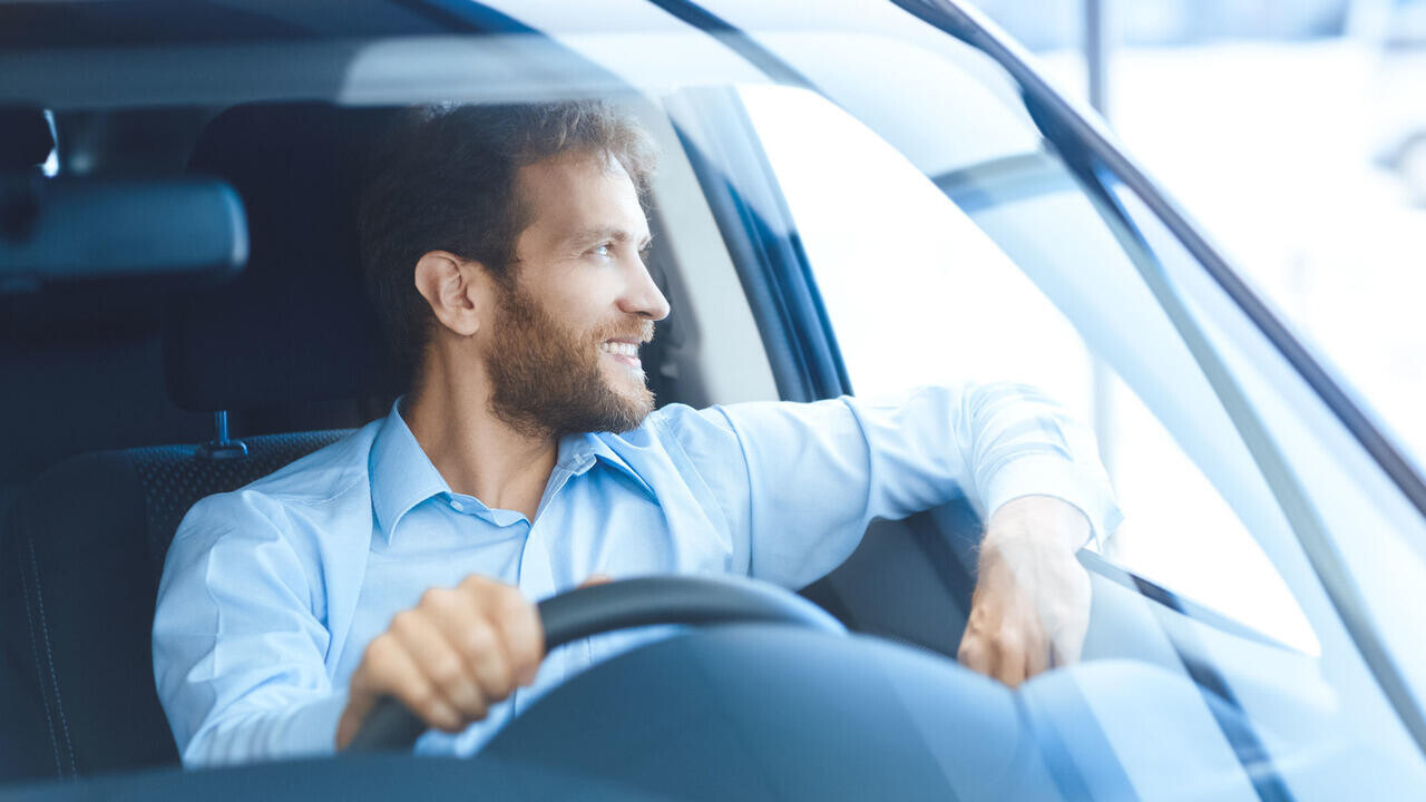 В феврале заработают новшества по водительским удостоверениям. Что меняется?