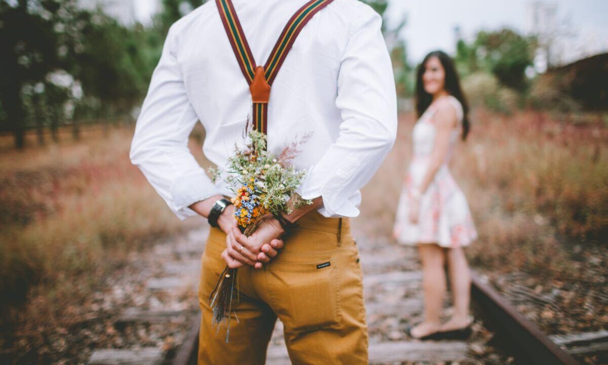 «Делюсь деньгами – значит люблю». Белорусы рассказали о своих расходах на жену