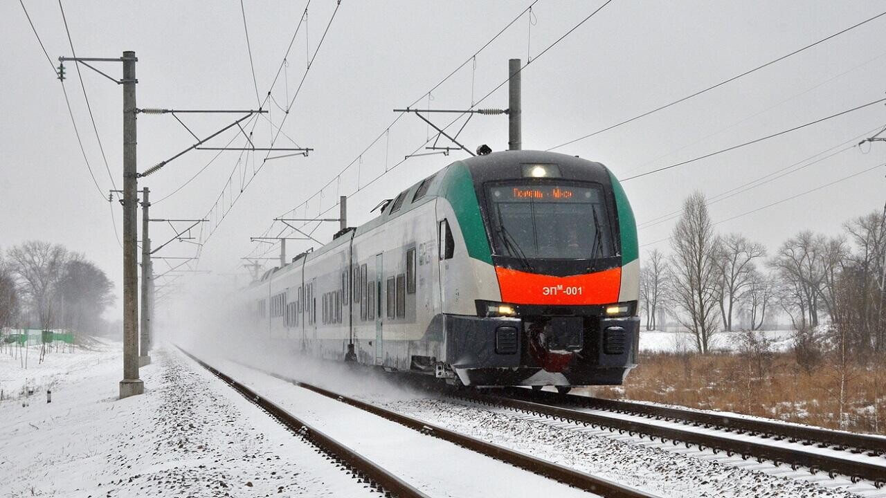 На зимние праздники БелЖД запустит свыше 200 дополнительных поездов