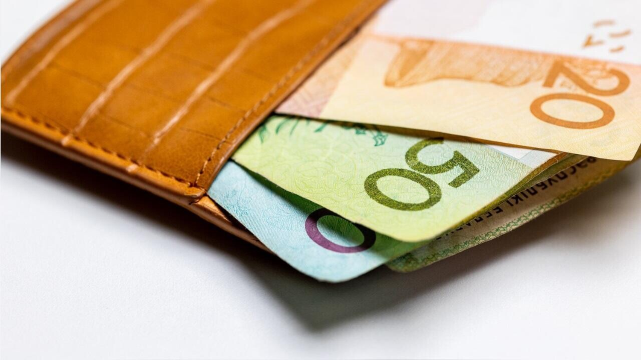 Вклады: одни ставки в рублях падают, пока другие пустились в рост