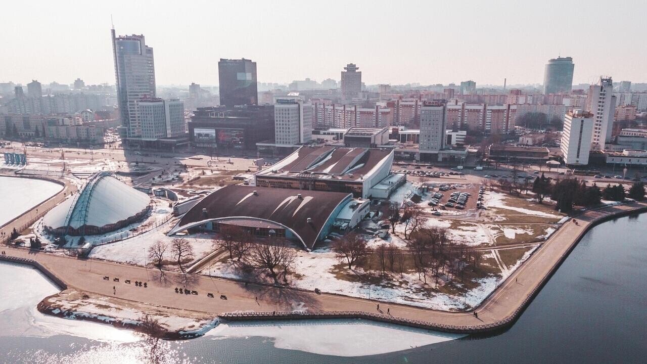 Почти 8,5 тыс. рублей: кому в Минске платят больше всех