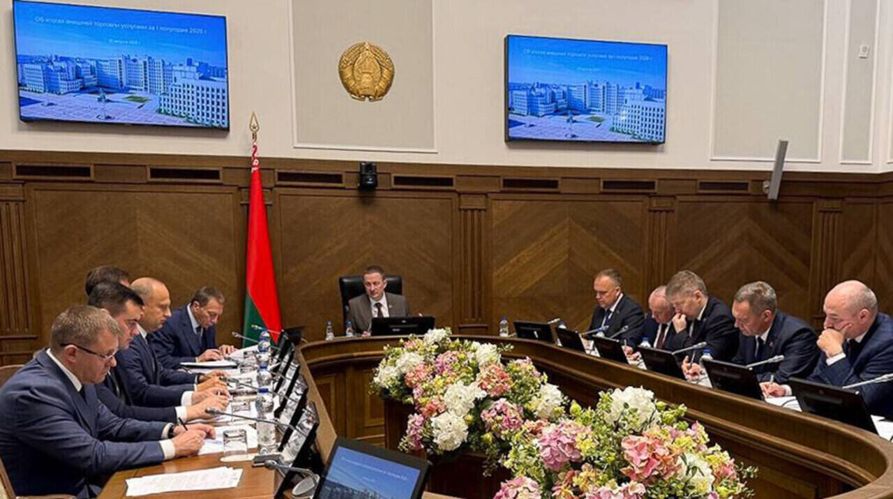 В правительстве обсудили результаты внешней торговли услугами за первое полугодие