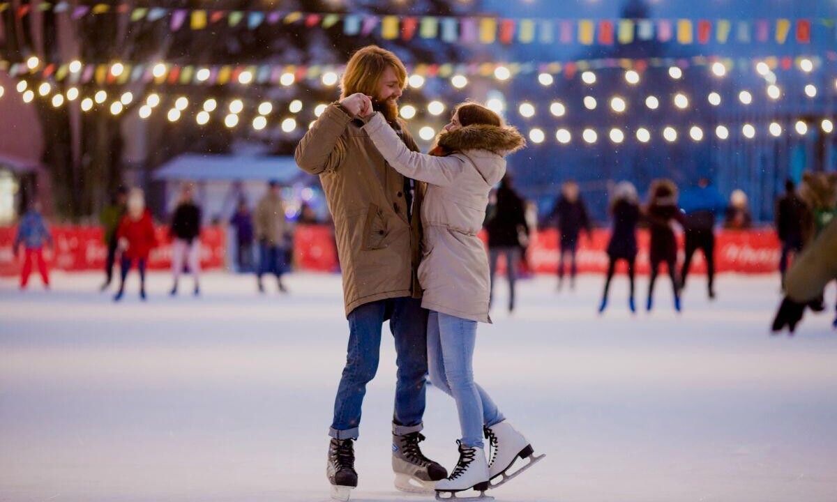 Где и за сколько можно покататься на коньках этой зимой?