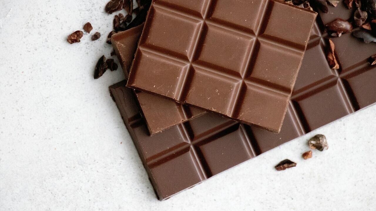 Сколько будут стоить сладкие поздравления: обзор цен на шоколад в Минске