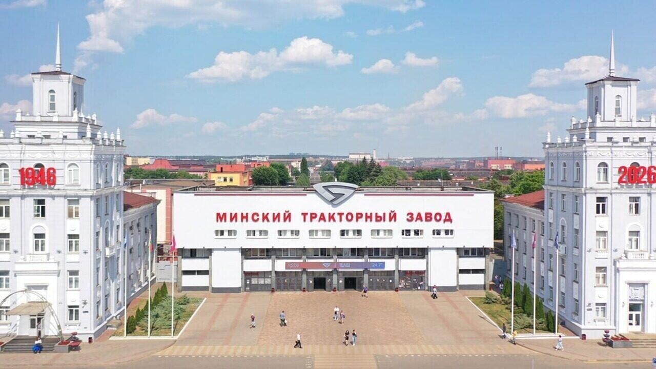 МТЗ, МАЗ, «Коммунарка»: какие зарплаты предлагают крупные предприятия Беларуси