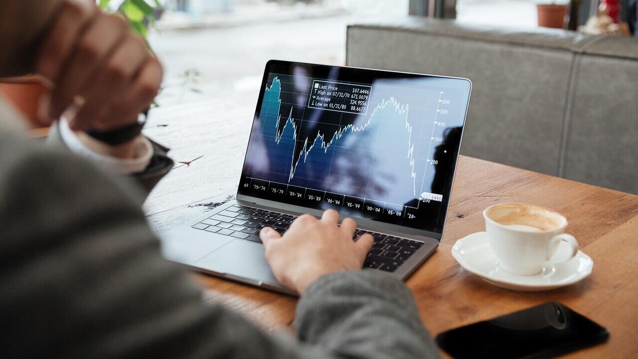 Минчанин за месяц вложил в фальшивую онлайн-биржу 20 000 рублей