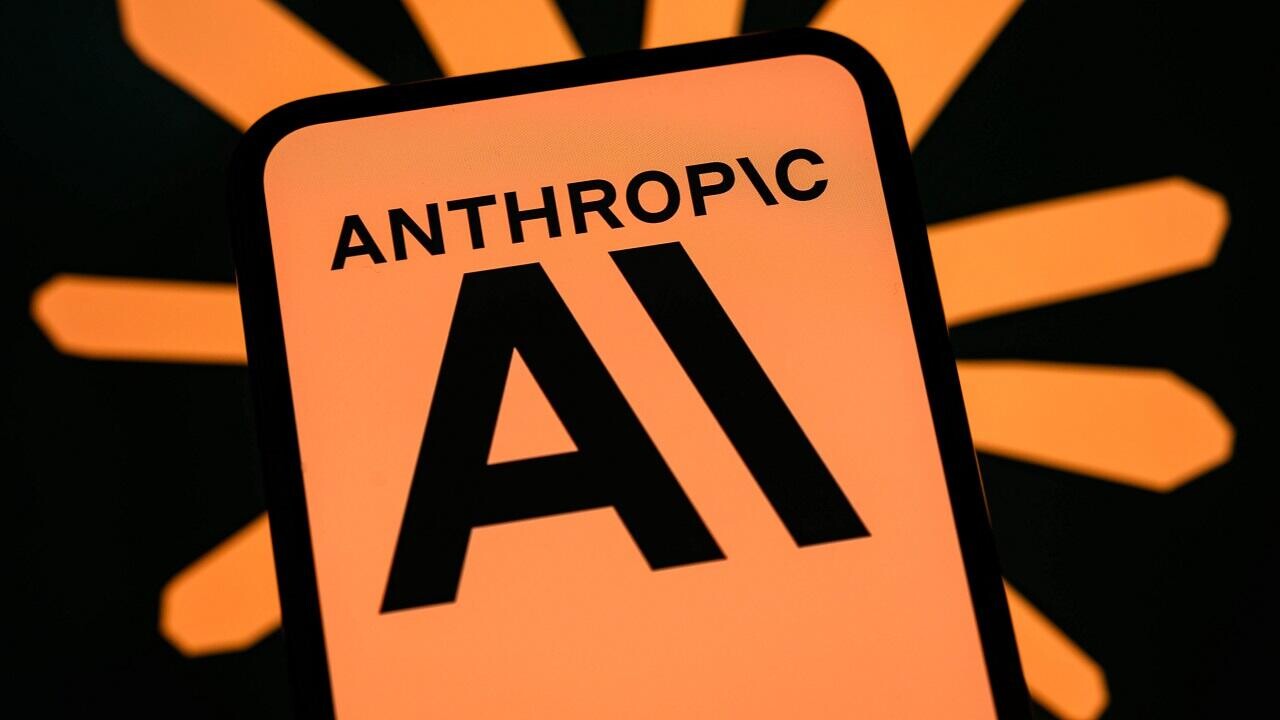 Битва ИИ-гигантов за публичный рынок началась: Anthropic подала заявку на IPO